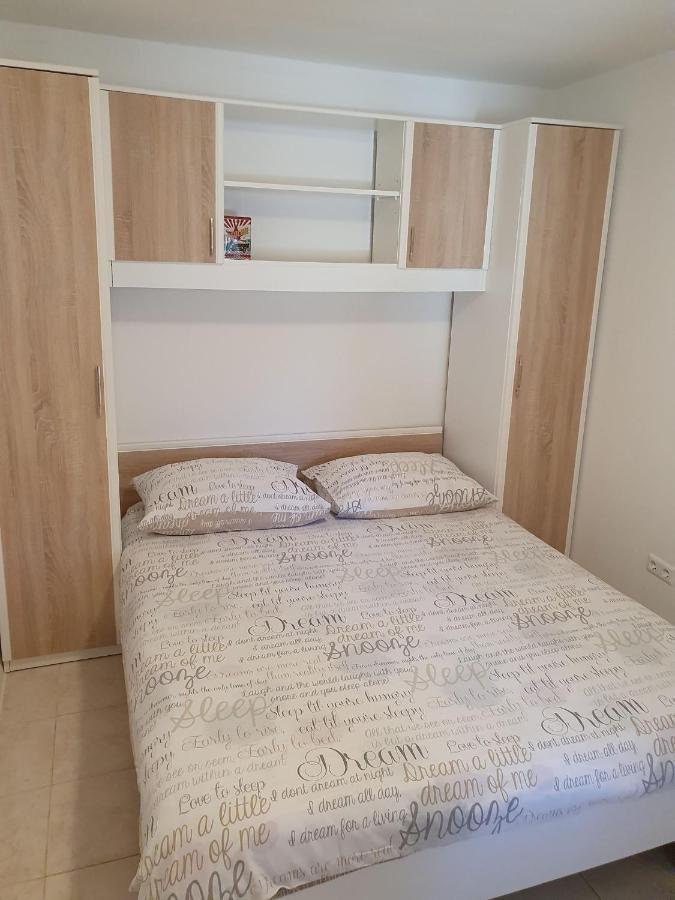 Apartmani Adam Primošten Zewnętrze zdjęcie