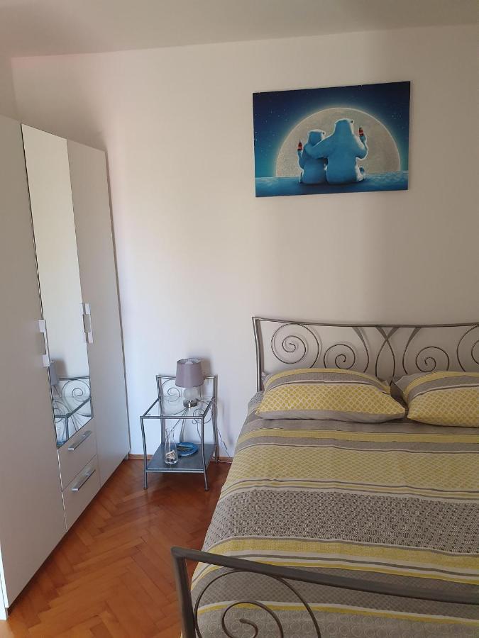 Apartmani Adam Primošten Zewnętrze zdjęcie